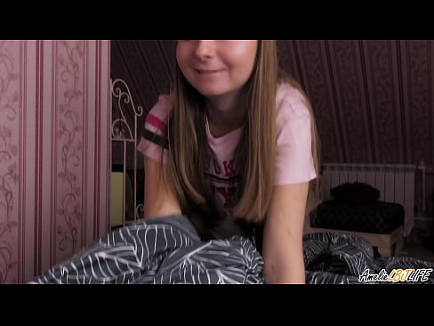 ❤️ Si Blondie misuso pag-ayo sa iyang BFF ug Nakuha ang cum sa iyang baba ❤❌ Sex video sa amon ☑